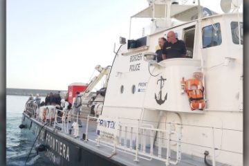IGPF: Aproximativ 500 de persoane, salvate din apele Mării Mediterane de poliţiştii de frontieră români