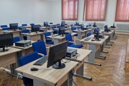 Universitatea din Craiova intră în sistem de predare online până la primăvară, dar evaluarea studenţilor se va face faţă în faţă