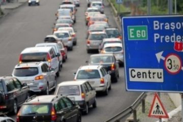 Infotrafic: Circulaţie în coloană în zona localităţilor Câmpina şi Comarnic