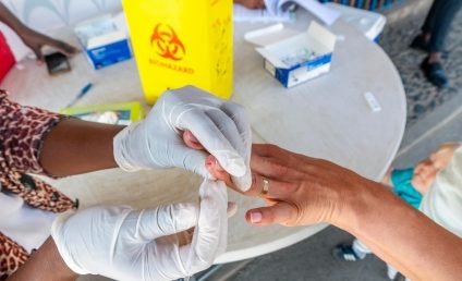 Persoanele neasigurate medical, acces la testarea pentru viruşii hepatici B, C şi HIV şi la terapiile specifice. Legea a fost promulgată