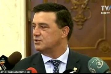 Parlamentarii au votat pentru revocarea din funcţie a lui Niculae Bădălău, vicepreședintele Curții de Conturi, arestat preventiv pentru acuzaţia de dare de mită