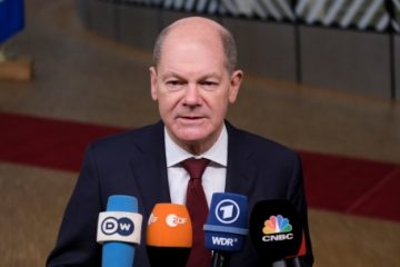 Olaf Scholz: Riscul ca Moscova să recurgă la arme nucleare în conflictul din Ucraina a scăzut