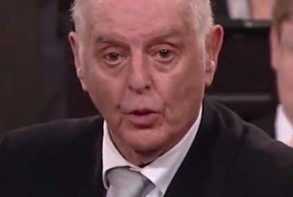 Daniel Barenboim, unul dintre cei mai mari virtuozi ai pianului din secolul al XX-lea, va dirija două concerte după o pauză medicală