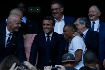 CM 2022: Emmanuel Macron merge în Qatar pentru a susține naționala Franței în semifinala de marți, împotriva Marocului. Meciul, transmis în direct de TVR 1