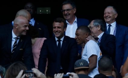 CM 2022: Emmanuel Macron merge în Qatar pentru a susține naționala Franței în semifinala de marți, împotriva Marocului. Meciul, transmis în direct de TVR 1