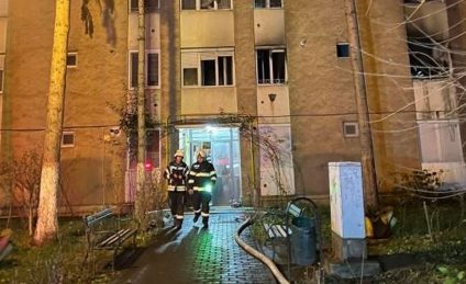 Incendiu într-un bloc din Târgu Mureș. 27 de locatari au fost evacuați