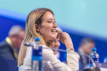 Preşedintele Parlamentului European, în vizită de lucru la Bucureşti. Roberta Metsola va avea întâlniri cu oficialii români şi va susţine un discurs în Parlament