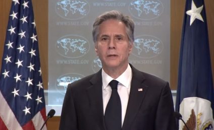 Avertismentul secretarul de stat american Antony Blinken asupra interdicţiei impuse de talibani femeilor de a lucra în ONG-uri