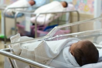 214 copii au fost părăsiţi în maternităţi şi unităţi sanitare, în primul semestru din 2022