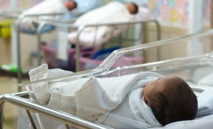 214 copii au fost părăsiţi în maternităţi şi unităţi sanitare, în primul semestru din 2022