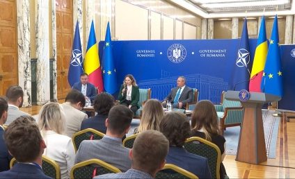 Premierul s-a întâlnit cu reprezentanţi ai Ligii Studenţilor Români din Străinătate și au vorbit despre echivalarea studiilor