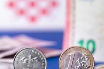 Croaţia adoptă euro şi aderă la spaţiul Schengen