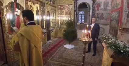 Rusia: Preşedintele Putin a participat singur la slujba de Crăciun la Kremlin