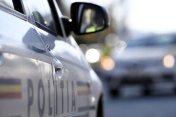 Cerşetoare cu păpuşi din cârpe în loc de bebeluşi în sectorul 6 al Capitalei, amendate de Poliţia Locală