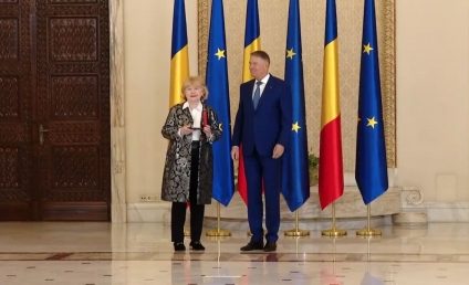 Klaus Iohannis a decorat câteva personalități și instituții culturale. „România va acorda și în continuare sprijin autorităților și cetățenilor din R. Moldova, inclusiv în domeniul culturii și cel al educației”