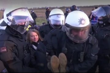 Activista de mediu Greta Thunberg a fost reținută de poliția germană în timp ce protesta față de demolarea unui cătun. Autoritățile vor să facă loc unei exploatări miniere