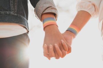 CEDO: Familiile formate din persoane de același sex trebuie recunoscute legal și protejate de toate statele din Consiliul Europei, inclusiv România