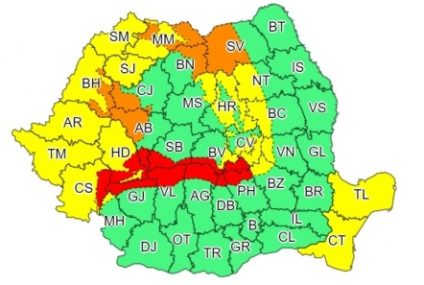 Cod roșu de viscol la peste 1800 de metri, în Carpații Meridionali, cod portocaliu și cod galben de vânt puternic în alte zone montane