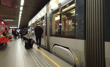 Atac cu cuţitul într-o staţie de metrou din centrul Bruxellesului: trei răniţi, dintre care unul grav