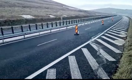 Circulaţia pe un kilometru din autostrada Sebeş – Turda se închide pentru 30 de zile. Au apărut deficienţe în perioada de garanţie