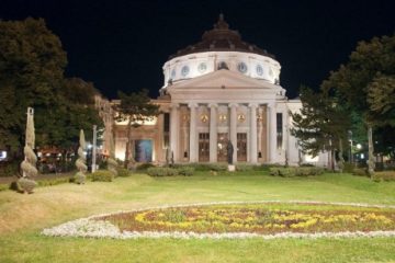 Spaţiul din faţa Ateneului se va numi ‘Grădina Mariana Nicolesco’