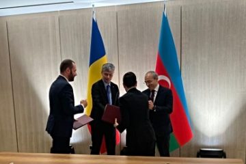 Romgaz şi Socar Trading au semnat, vineri, un nou contract individual pentru livrarea de gaze naturale azere în România