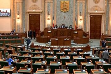 Modificare legislativă, adoptată la Senat: Cel mult zece persoane pot fi înregistrate la o adresă