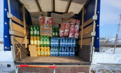 Un tran cu patru tone de alimente, apă şi haine a plecat din județul Covasna spre zonele afectate din Turcia