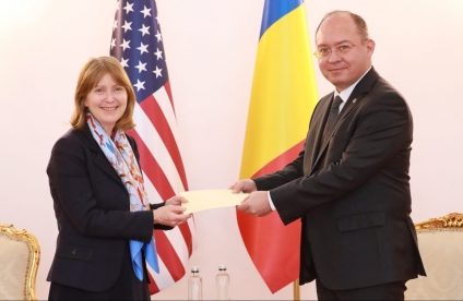 Ambasadorul desemnat al Statelor Unite ale Americii în România, Kathleen Kavalec, a sosit la Bucureşti. Discuții ample cu ministrul Afacerilor Externe, Bogdan Aurescu