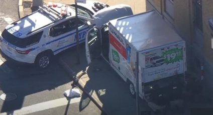 Șoferul unui camion care fugea de poliție a lovit opt persoane la New York. Cel puțin doi oameni sunt în stare foarte gravă