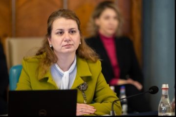 Legile educației vor fi făcute publice după ce procesul de consultare din coaliţie se va finaliza, anunță ministrul de resort. ”Nu va mai dura mult”