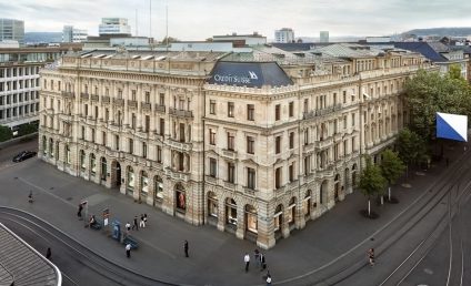 Şefii de la UBS vor răspunde în faţa acţionarilor pentru preluarea Credit Suisse