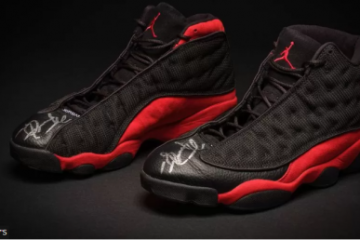 O pereche de ghete purtată de Michael Jordan a fost vândută cu suma record de 2,2 milioane de dolari