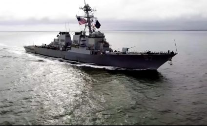 Distrugătorul american USS Milius a navigat prin Strâmtoarea Taiwan, China a supravegheat trecerea