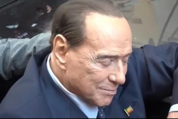 Fostul premier Berlusconi a părăsit secţia de terapie intensivă