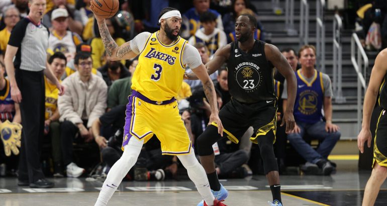 anthony-davis-conduce-lakers-peste-golden-state-–-the-new-york-times