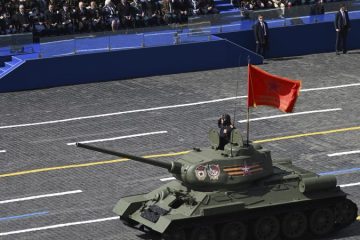 Putin conduce Ziua Victoriei redusă la Moscova, în vreme ce războiul din Ucraina este sub presiune din ce în ce mai mare – CNN