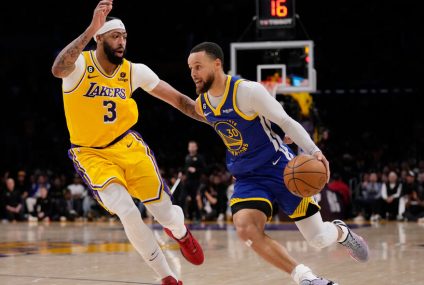 Golden State cade în mâinile Lakers, punând capăt speranțelor de titlu și pornind un viitor incert – The New York Times