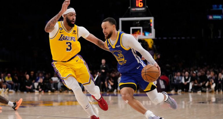 golden-state-cade-in-mainile-lakers,-punand-capat-sperantelor-de-titlu-si-pornind-un-viitor-incert-–-the-new-york-times
