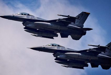 Rusia avertizează că Occidentul trimite avioane F-16 în Ucraina „comporta riscuri enorme”: TASS – POLITICO Europe