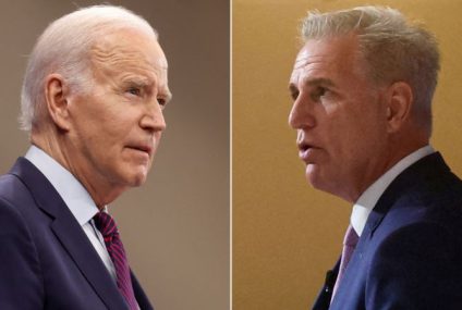 Biden și McCarthy vor discuta luni plafonul datoriei, pe măsură ce discuțiile la nivel de personal se reiau – CNN
