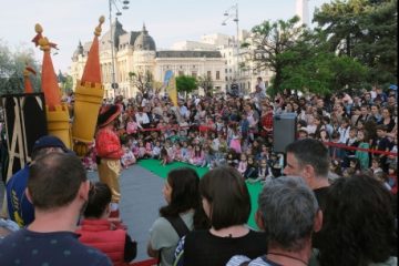 Calea Victoriei – pietonală, în weekend: Statui vivante, silent disco, ateliere şi teatru pentru copii