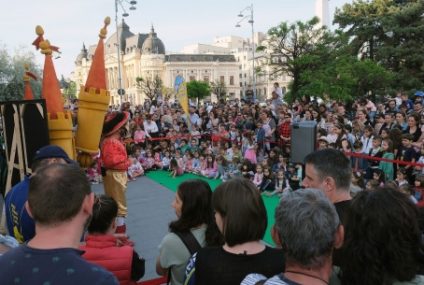 Calea Victoriei – pietonală, în weekend: Statui vivante, silent disco, ateliere şi teatru pentru copii
