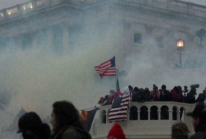 Oath Keeper condamnat pentru răzvrătire în atacul la Capitoliul SUA, condamnat la 4,5 ani – Reuters