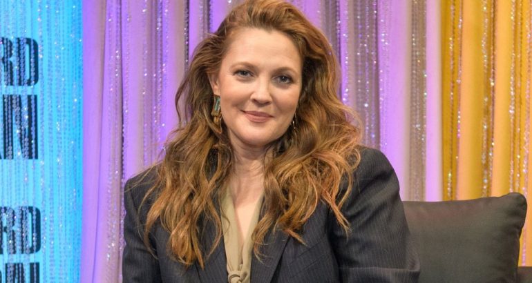 drew-barrymore-on-talk-show-return-amid-wga-&-sag-aftra-strikes:-“i-own-this-choice”-–-deadline