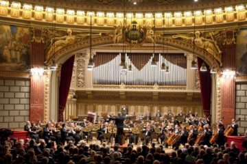 Începe seria Concertelor de la miezul nopţii din cadrul Festivalului Internaţional „George Enescu”