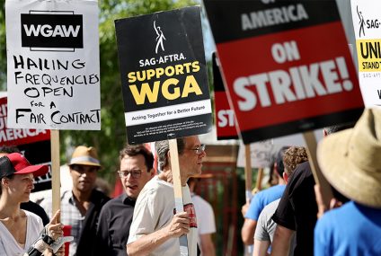WGA Picket Lines Swell with Solidarity and Cautious Optimism as AMPTP Contract Talks Go a Third Day with CEOs – Variety