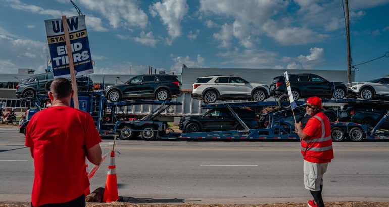 ford’s-uaw.-deal-could-ease-labor-strife-during-shift-to-electric-vehicles-–-the-new-york-times