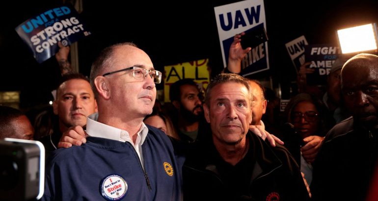 uaw-leaders-push-ahead-with-ford-contract-as-gm-talks-drag-–-reuters.com
