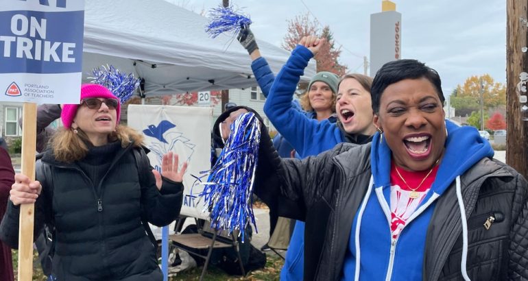 teachers-kick-off-strike-in-portland,-oregon,-over-class-sizes,-pay-and-resources-–-abc-news